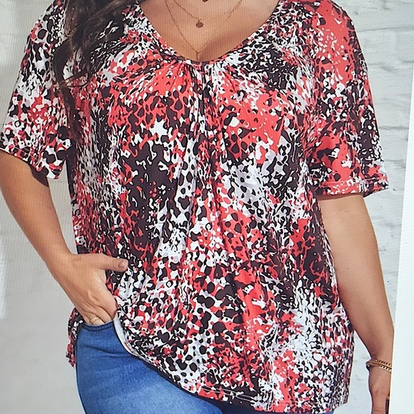 2 - Women's Short Sleeve Everyday Tops (Both 2XL) - Picture 3 of 16